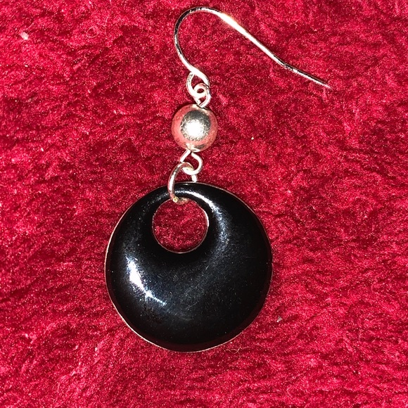 1.5 in. Black & Silver Dangle Earrings/Great Cond. - Picture 2 of 4
